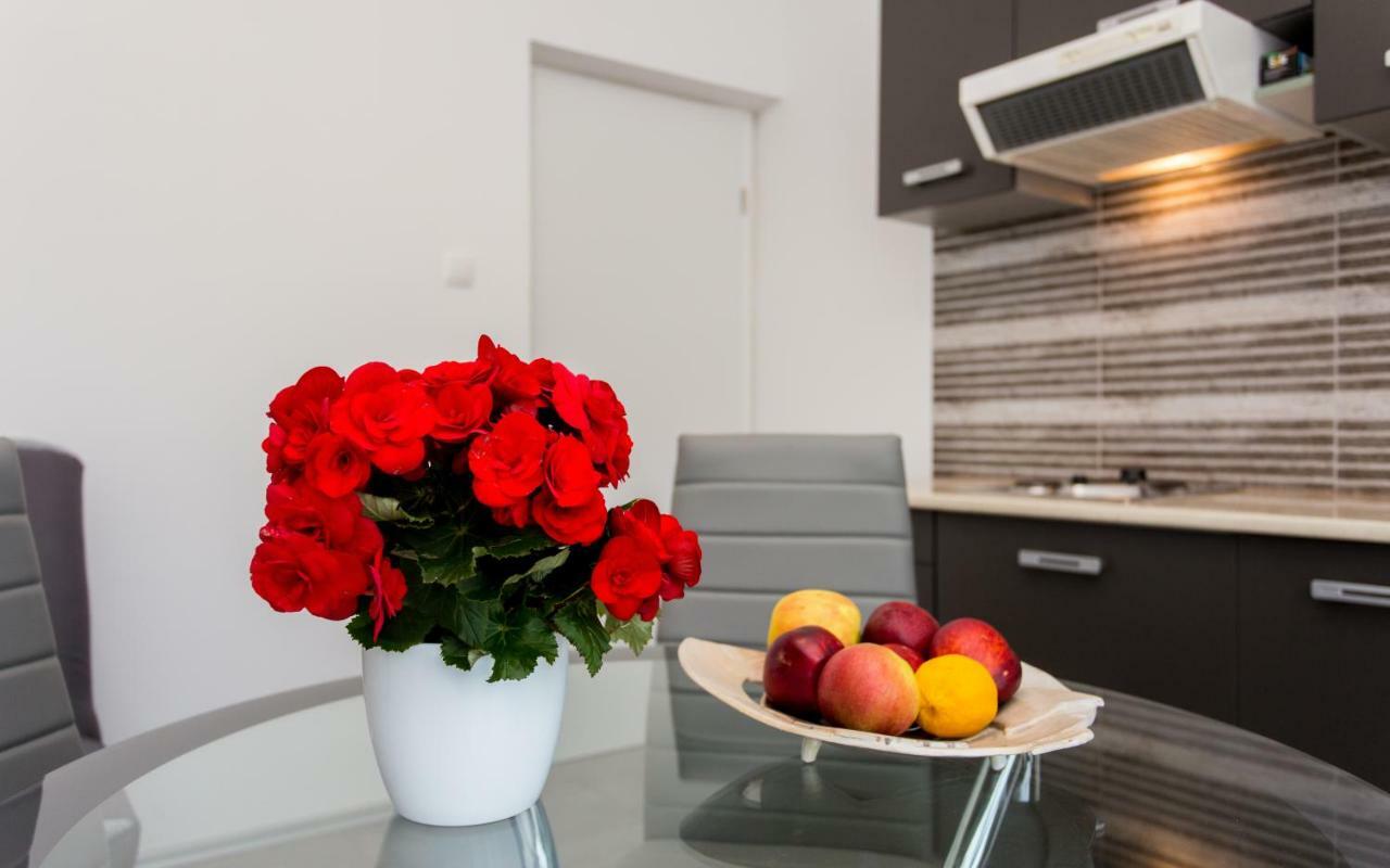 Apartment Mimi Draga Bašćanska Eksteriør billede